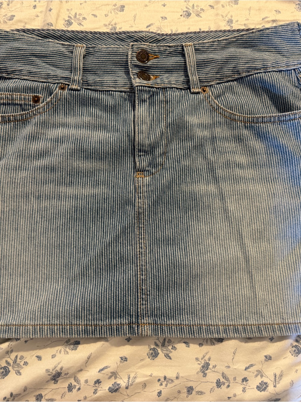 American Eagle Outfitters Navy and White Denim Label
